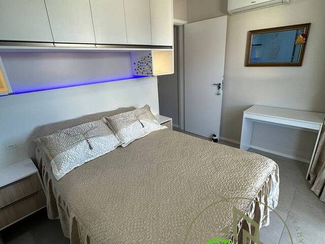 Apartamento para Venda em Palhoça - 4